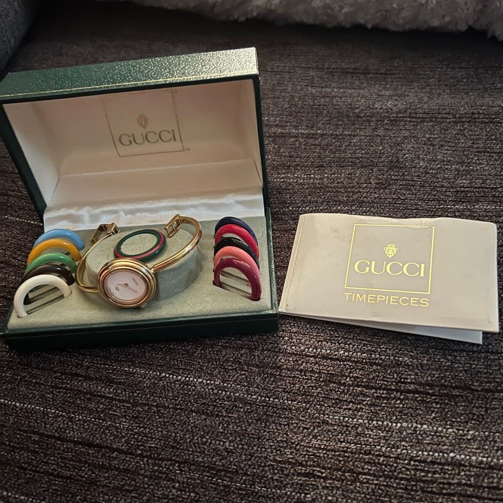 Vintage Gucci bezel watch